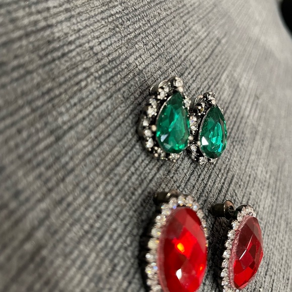 Emerald and Ruby like earrings - Picture 2 of 3